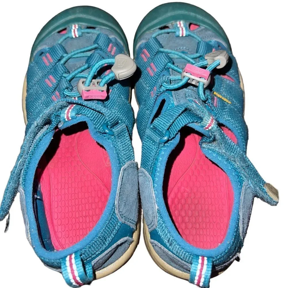 Keen youth‎ hiking and water sandals size 2